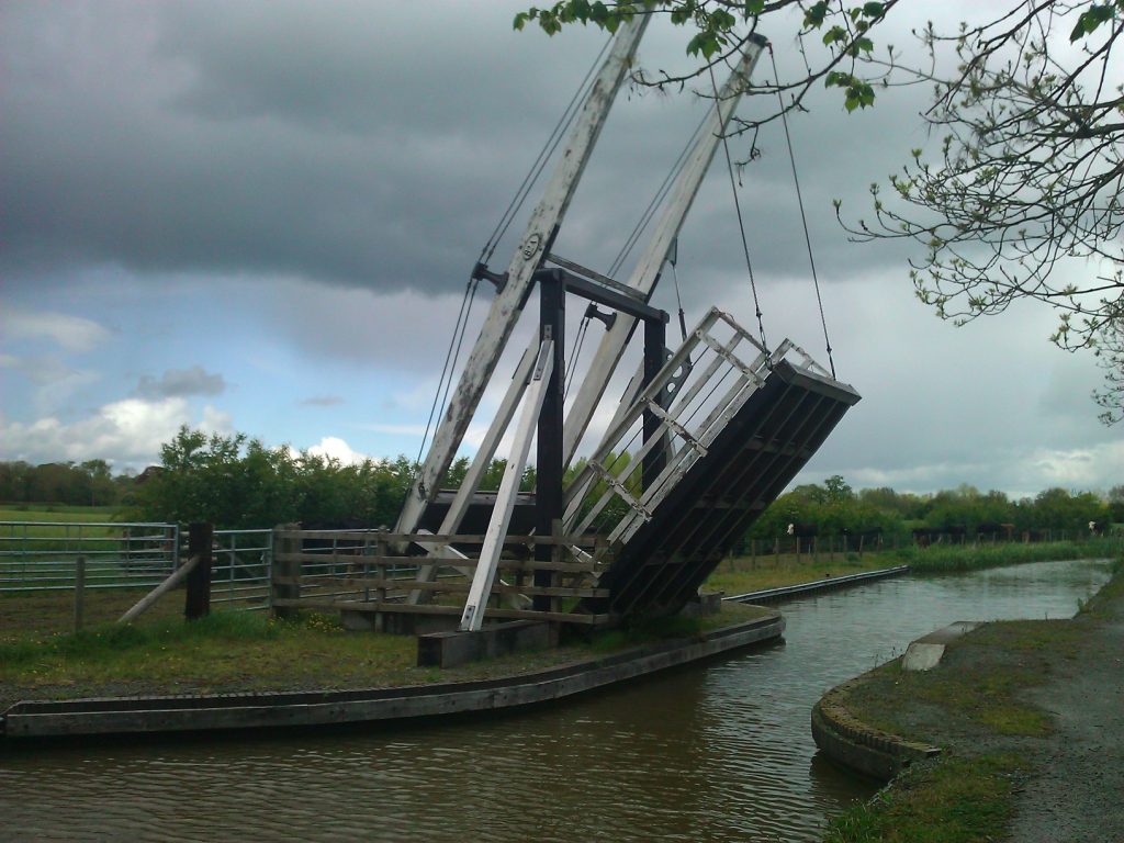 Bridge over Montgomery Canal - Pant Today